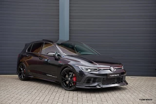 Volkswagen Golf Volkswagen Golf 8 GTI Clubsport | Pano | Matrix IQ | Alcantara | ACC | Rijdersauto Edition | Deep Black Pearl | Fabrieksgar. 2027 - afbeelding nr 1