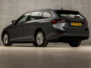 Škoda Octavia Automaat (APPLE CARPLAY, GROOT NAVI, VIRTUAL COCKIT, CAMERA, STOELVERWARMING, SPORTSTOELEN, LED KOPLAMPEN, CRUISE, PARKEERSENSOREN, NIEUWE APK, NIEUWSTAAT) - afbeelding nr 3