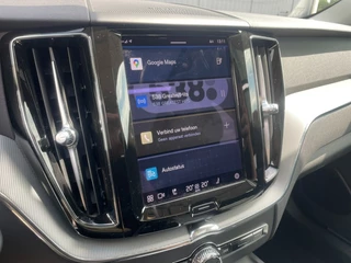 Volvo XC60 Volvo XC60 2.0 T6 Plug-In Hybrid AWD Dark Panoramadak / Trekhaak / Leder - afbeelding nr 18