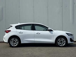 Ford Focus Ford Focus 1.0 Hybrid Connected NAP Navi PDC Led super staat! - afbeelding nr 5
