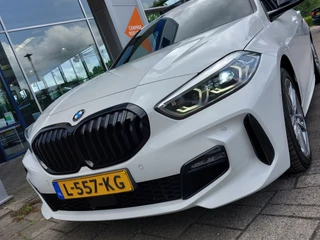 BMW 1 Serie BMW 1 Serie 116i Automaat Business Edition M-Sport | Navi | Apple Carplay+Android Auto | Clima | Cruise | Led Koplampen | Panorama Schuifdak | Pdc V+A+Camera | Licht+Regensensor | Privacy Glass | 17''lm - afbeelding nr 47