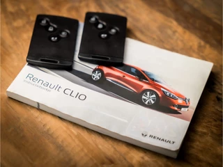 Renault Clio (NAVIGATIE, TREKHAAK, PARKEERSENSOREN, SPORTSTOELEN, GETINT GLAS, LM VELGEN, BASS REFLEX, CRUISE, NIEUWE APK, NIEUWSTAAT) - afbeelding nr 17