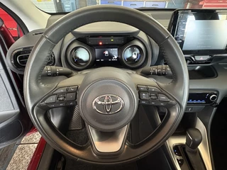 Toyota Yaris Toyota Yaris 1.5 Hyb. Dynamic ACHTER CAMERA-NAVI-BLUETOOTH - Allseason - afbeelding nr 21