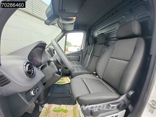 Mercedes-Benz Sprinter Mercedes Sprinter 317 CDI Automaat L2H2 Navi Airco Cruise Camera Parkeersensoren MBUX Euro6 L2 12m3 Airco Cruise control - afbeelding nr 11