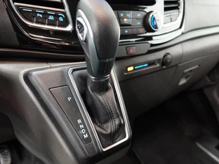 Ford Transit Custom Ford Transit Custom 300 2.0 TDCI L2H1 Limited Automaat Dubbele Cabine Airco 2x Schuifdeur Trekhaak Navi Parkeersensoren - afbeelding nr 20