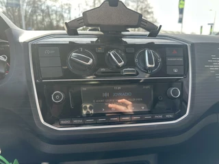 Volkswagen up! Volkswagen Up! 1.0 BMT high up! | Pano | Cruise | Airco - afbeelding nr 13