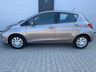 Toyota Yaris Toyota Yaris 1.3 VVT-I STYLE - afbeelding nr 2
