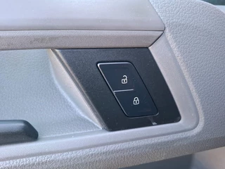 Volkswagen Crafter Volkswagen Crafter 35 2.0 TDI L3H3 Highline AIRCO / CRUISE CONTROLE / NAVI / CAMERA / TREKHAAK / CARPLAY - afbeelding nr 23