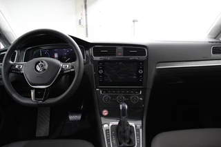 Volkswagen e-Golf Volkswagen e-Golf | Navigatie | Climate control | Virtuel Cockpit | Camera | Keyless | Bluetooth | Cruise Control | Lichtmetalen Velgen | - afbeelding nr 8