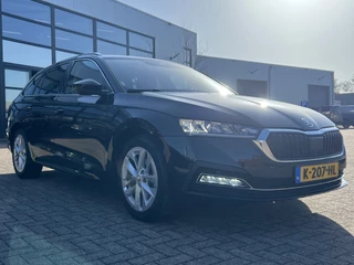 Škoda Octavia Navigatie Trekhaak Comfortstoelen + Verwarming ACC Dab Keyless Camera Led Koplampen Lmv Getint Glas NL Auto BTW - afbeelding nr 7