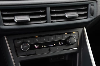 Volkswagen Polo Volkswagen Polo 1.0 TSI 95pk Comfortline Business Clima Navi ACC CarPlay 17-inch NL-Auto NAP! - afbeelding nr 5