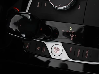 BMW 2 Serie BMW 2-serie Gran Coupé 218i M Sport | Stoelverwarming | Adaptive cruise |  Carplay | Trekhaak | Sportstoelen | DAB | Half leder | Live Cockpit | Climate control - afbeelding nr 18