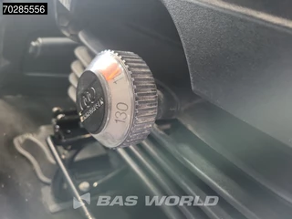 Iveco Daily Iveco Daily 35S18 3.0L Automaat L2H2 3,5t Trekhaak LED Navi Airco Cruise Camera Euro6 L2 11m3 Airco Trekhaak Cruise control - afbeelding nr 20