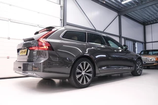 Volvo V90 Volvo V90 2.0 B4 Business Pro | Massage | Trekhaak | Stoelkoeling | Pine grey | NL auto NAP | Camera | Leder | LED | Rijklaar | - afbeelding nr 51