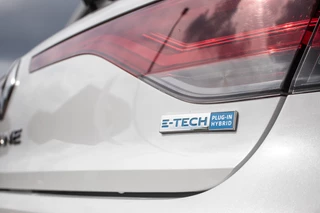 Renault Megane E-Tech Renault Megane E-Tech 1.6 Plug-In Hybrid 160 Zen - All-in rijkrprs | Navi | Carplay | Cruise | Stoelverw. - afbeelding nr 32