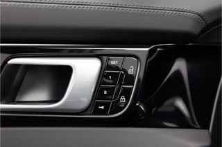 Porsche Panamera Porsche Panamera 2.9 4 E-Hybrid SportDesign, Sportuitlaat, Vierwielsturing, Pano, Bose, Luchtvering 2022 - afbeelding nr 25