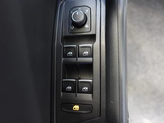 Volkswagen T-Roc Volkswagen T-Roc 1.0 TSI R-Line Business Airco Navi Carplay PDC VA Massage Full LED Adaptive Cruise Control Ambiente verlichting - afbeelding nr 9