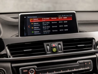 BMW X1 BMW X1 xDrive25e Sportline 221Pk Automaat (GROOT NAVI, DEALER ONDERHOUDEN, SFEERVERLICHTING, CLIMATE, LEDER, STOELVERWARMING, SPORTSTOELEN, GETINT GLAS, ELEK ACHTERKLEP, NIEUWE APK, NIEUWSTAAT) - afbeelding nr 26