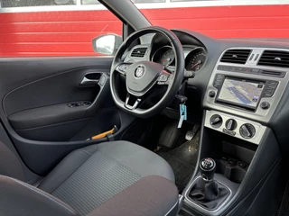 Volkswagen Polo Volkswagen Polo 1.0 BlueMotion Edition 1STE EIG / CARPLAY / NAVI / AIRCO / BLUETOOTH / CRUISE / NL-AUTO - afbeelding nr 3