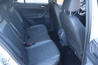 Volkswagen T-Cross Volkswagen T-Cross 1.0 TSI Style R-Line NL-Auto!! Led verlichting I Adap. cruise - afbeelding nr 32