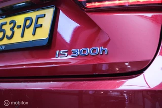 Lexus IS Lexus IS 300h Luxury Line | Dealer OH | Camera | Stoel + stuurwiel verwarming | Clima | LED | rijklaarprijs | - afbeelding nr 39