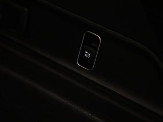 Mercedes-Benz GLE Mercedes-Benz GLE 350 e 4MATIC AMG [APPLE CARPLAY, AIRMATIC, CAMERA + TOP VIEUW, ADAPTIVE CRUISE CONTROL, DIGITAL DASH, SFEERVERLICHTING, STOELVERWARMING, ELEKTRISCHE STOELEN, FLIPPERS, TREKHAAK, NAVIGATIE, NIEUWSTAAT] - afbeelding nr 27