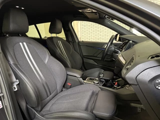 BMW 1 Serie BMW 1 Serie 118IA 140PK HIGH EXECUTIVE SPORT/NAVI/LED/CARPLAY - afbeelding nr 19