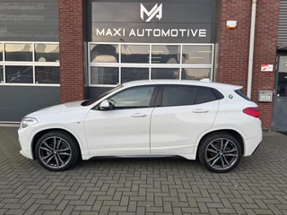 BMW X2 BMW X2 sDrive18i AUT M Sport LED Navi Alcantara Cruise PDC - afbeelding nr 2