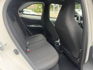 Toyota Aygo Toyota Aygo X 1.0 VVT-i MT Play + Red Pack Apple/Android, Cruise, Voorstoelen verwarmd , All-in Rijklaarprijs - afbeelding nr 10