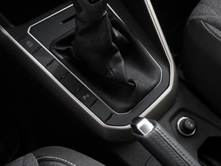 Volkswagen Polo Volkswagen Polo 1.0 TSI Move | DEMO ! | Navigatie App Connect / Android Auto / Apple Carplay Climate Control Parkeer sensoren Lichtmetalen Velgen Dab Digitale Cockpit - afbeelding nr 19