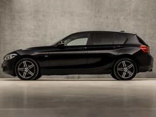 BMW 1 Serie Automaat (NAVIGATIE, CLIMATE, M SPORT STUUR, GETINT GLAS, SPORTSTOELEN, PARKEERSENSOREN, CRUISE, LED KOPLAMPEN, TREKHAAK, NIEUWE APK, NIEUWSTAAT) - afbeelding nr 2