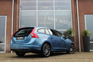 Volvo V60 ➡️ Volvo V60 2.0 D4 Summum | 181 pk | 2e eigenaar | NL auto | Cruise-control | Navi | 18 inch | NAP | PDC | Sportstuur | Climate-control | - afbeelding nr 4