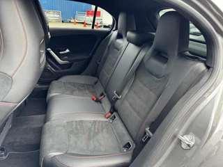 Mercedes-Benz A-Klasse Mercedes A-klasse 180 AMG Pano / Sfeer Automaat - afbeelding nr 11