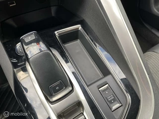Peugeot 3008 Peugeot 3008 1.2 PureTech Allure EAT8 AUTOM/LUXE HOOGZITTER - afbeelding nr 12