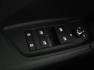 Audi A3 Audi A3 30 TFSI S edition | Carplay | Full LED |  Virtual Cockpit | Sportstoelen | Half leder | Getint glas | Climate control | Cruise control - afbeelding nr 26