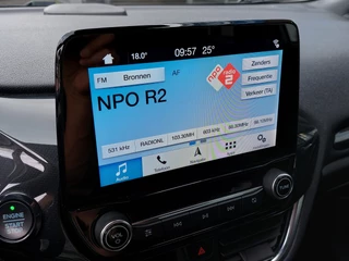 Ford Fiesta Ford Fiesta 1.0 EcoBoost 101pk ST-Line 5-Deurs | Navi | Apple Carplay + Android Auto | Clima | Cruise | Keyless Start | Pdc | Stoelverwarming | Rijstrook+Lichtsensor | Privacy Glass | 17''lm - afbeelding nr 14