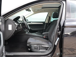 Volkswagen Passat Volkswagen Passat 1.4 TSI GTE Pano LED Trekhaak CarPlay - afbeelding nr 13
