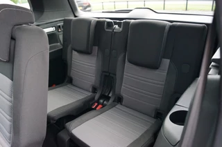 Volkswagen Touran Volkswagen Touran 1.5 TSI DSG R-Line / 7Pers./Panodak /trekhaak wegkl./ACC/Side-as - afbeelding nr 34