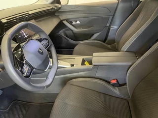 Peugeot 308 Peugeot 308 SW 1.6 PHEV 180pk Active Pack Business Navigatie Carplay PDC VA + Camera 17