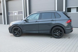 Volkswagen Tiguan Volkswagen Tiguan 1.5 TSI 2x R-Line ACC IQ Black Garantie - afbeelding nr 4