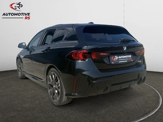 BMW 1 Serie BMW 1-serie 120 | M-Sport Pro | Aero Pakket | Harman/Kardon | Head-Up Display | Pano| Trekhaak | Shadow Line | Cruise Control - afbeelding nr 21