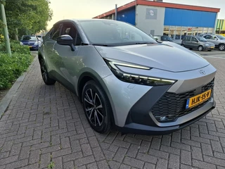 Toyota C-HR Toyota C-HR 2.0 PHEV 220 First parkeersensoren voor en achter - afbeelding nr 4