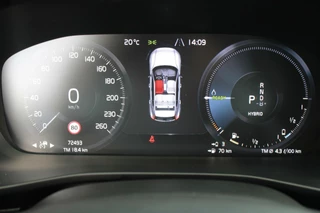 Volvo XC40 Volvo XC40 T4 Recharge R-Design | Stoelverwarming | Parkeercamera | BLIS | Pilot Assist | Electr. Stoelen | Glossy Black | Keyless - afbeelding nr 16