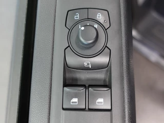 Ford Transit Custom Ford Transit Custom 300 2.0 TDCI L2H1 Trend BPM VRIJ! Automaat Airco Navi Cruise - afbeelding nr 10