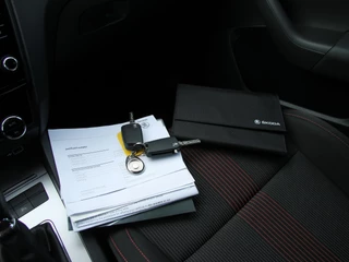 Škoda Octavia Škoda Octavia Combi 1.0 TSI 116pk DSG Style Sport | Kuipstoelen - afbeelding nr 36