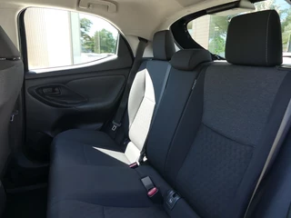 Toyota Yaris Toyota Yaris 1.5 Hybrid Business Plus | Stoelverw | Apple Car-play - afbeelding nr 21