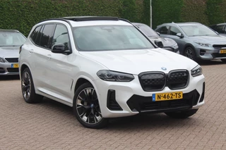 BMW iX3 BMW iX3 High Executive 80 kWh / Panoramadak / 360Camera / Head-up / 20'' / Leder / Harman Kardon / Sfeerverlichting / Dodehoek / DAB / Stoelverwarming / ACC - afbeelding nr 34