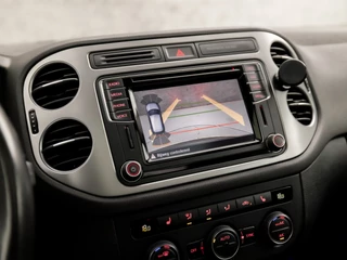 Volkswagen Tiguan Volkswagen Tiguan 1.4 TSI R-Line Sport 150Pk Automaat (PANORAMADAK, NAVIGATIE, XENON, CAMERA, LEDEREN SPORTSTOELEN, STOELVERWARMING, KEYLESS, CRUISE, NIEUWE APK, NIEUWSTAAT) - afbeelding nr 18