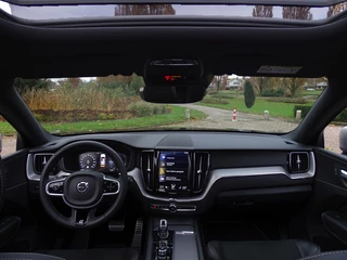 Volvo XC60 Volvo XC60 2.0 T8 408PK TE AWD / Inscription / R-Design / LED - afbeelding nr 13