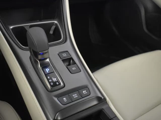 Lexus LBX Lexus LBX Elegant | Leder interieur | Electr. Achterklep | Parkeersensoren - afbeelding nr 31
